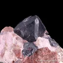 Franklinite (TL) with Willemite, Calcite - image 3