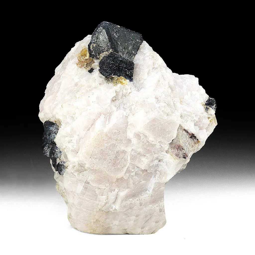 Franklinite with Calcite image