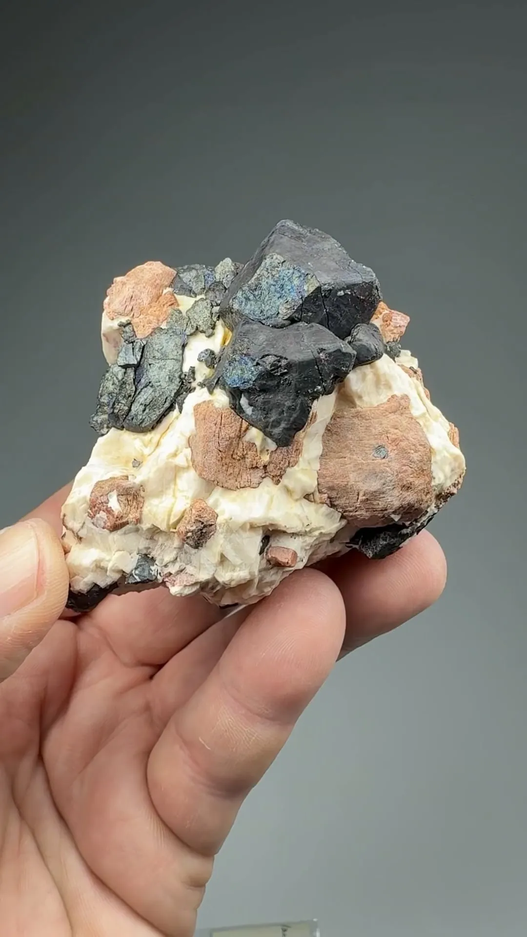 Franklinite with Willemite - image 2