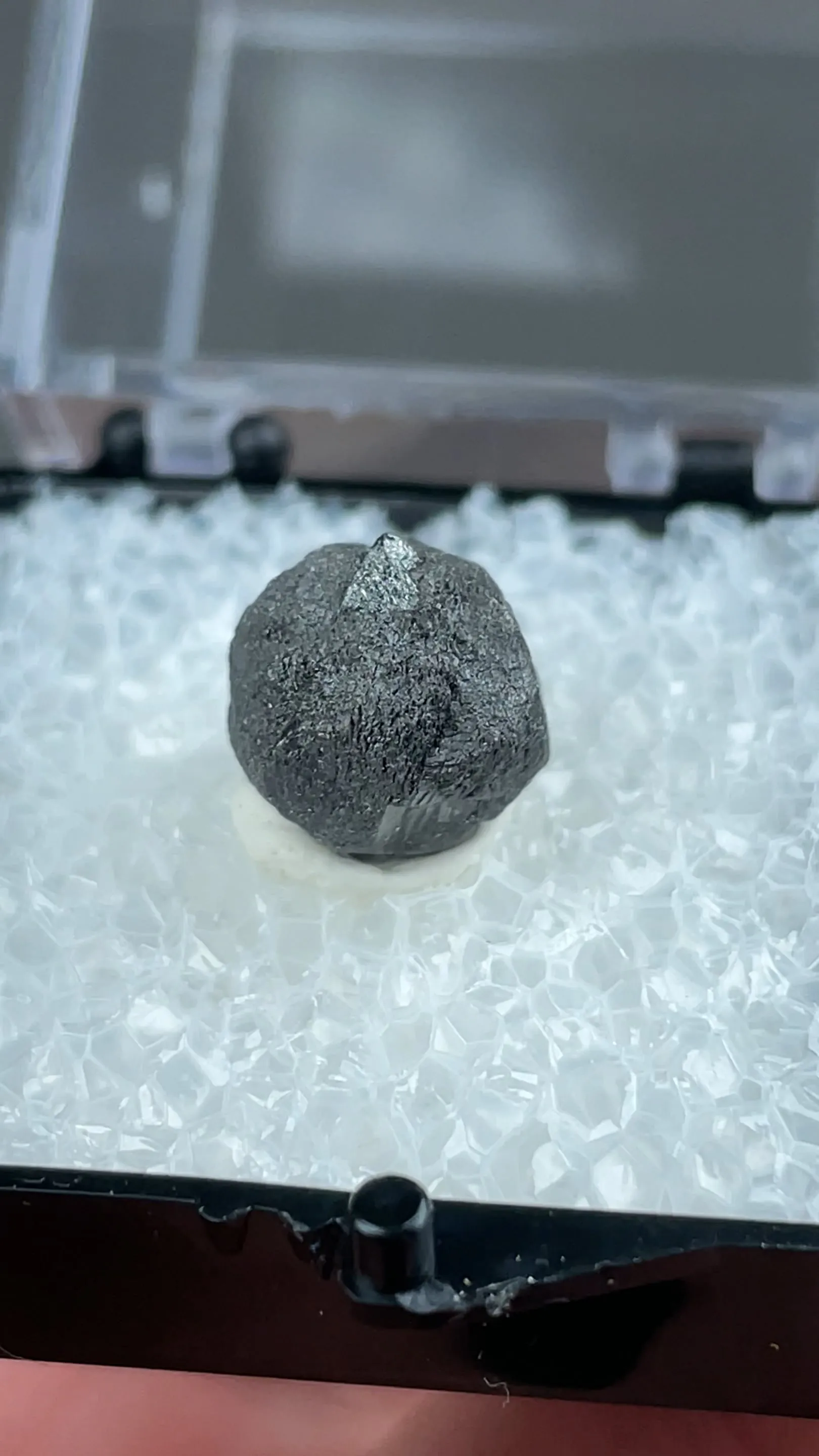 Freibergite on Sphalerite - image 2