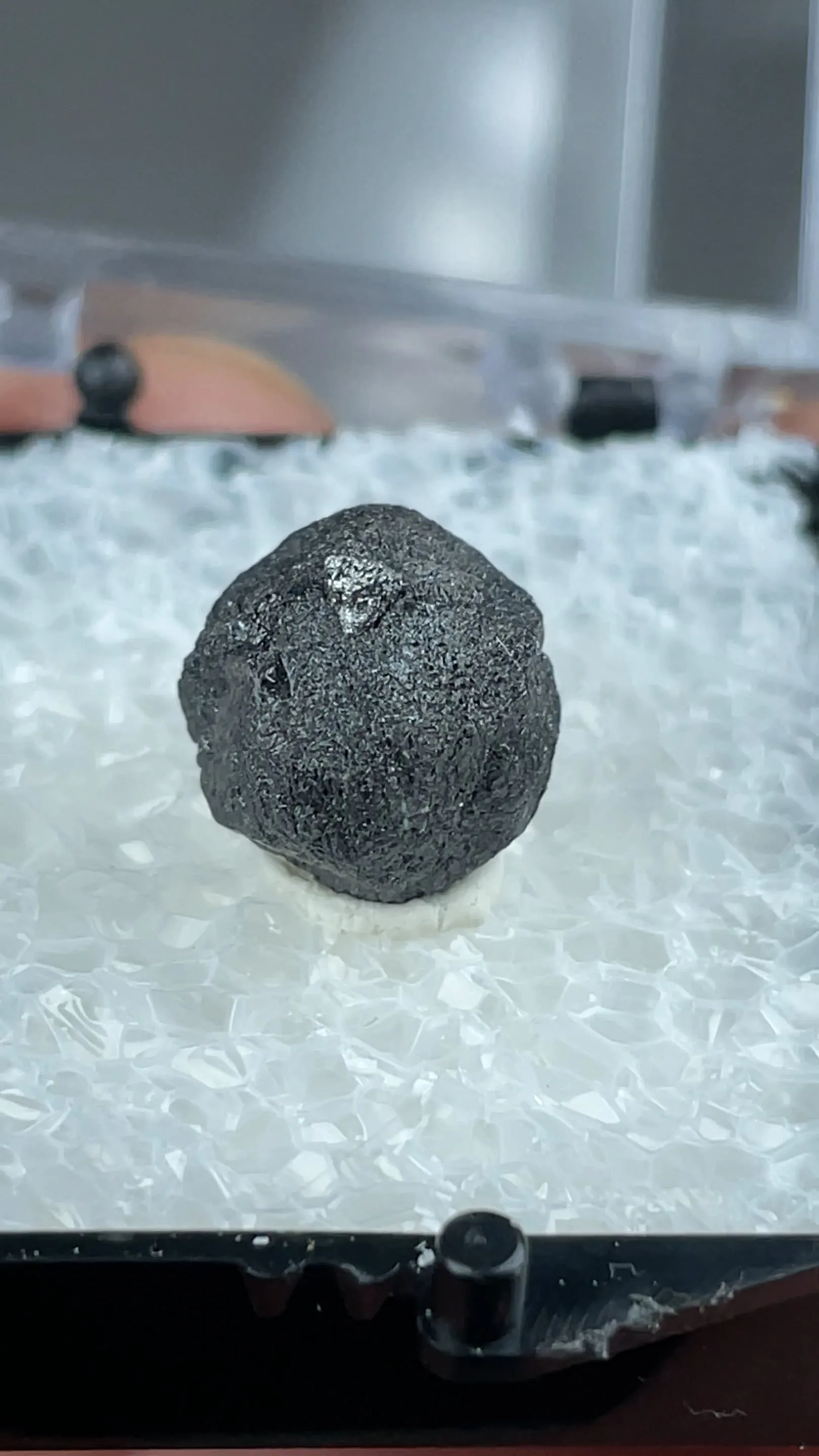 Freibergite on Sphalerite - image 2