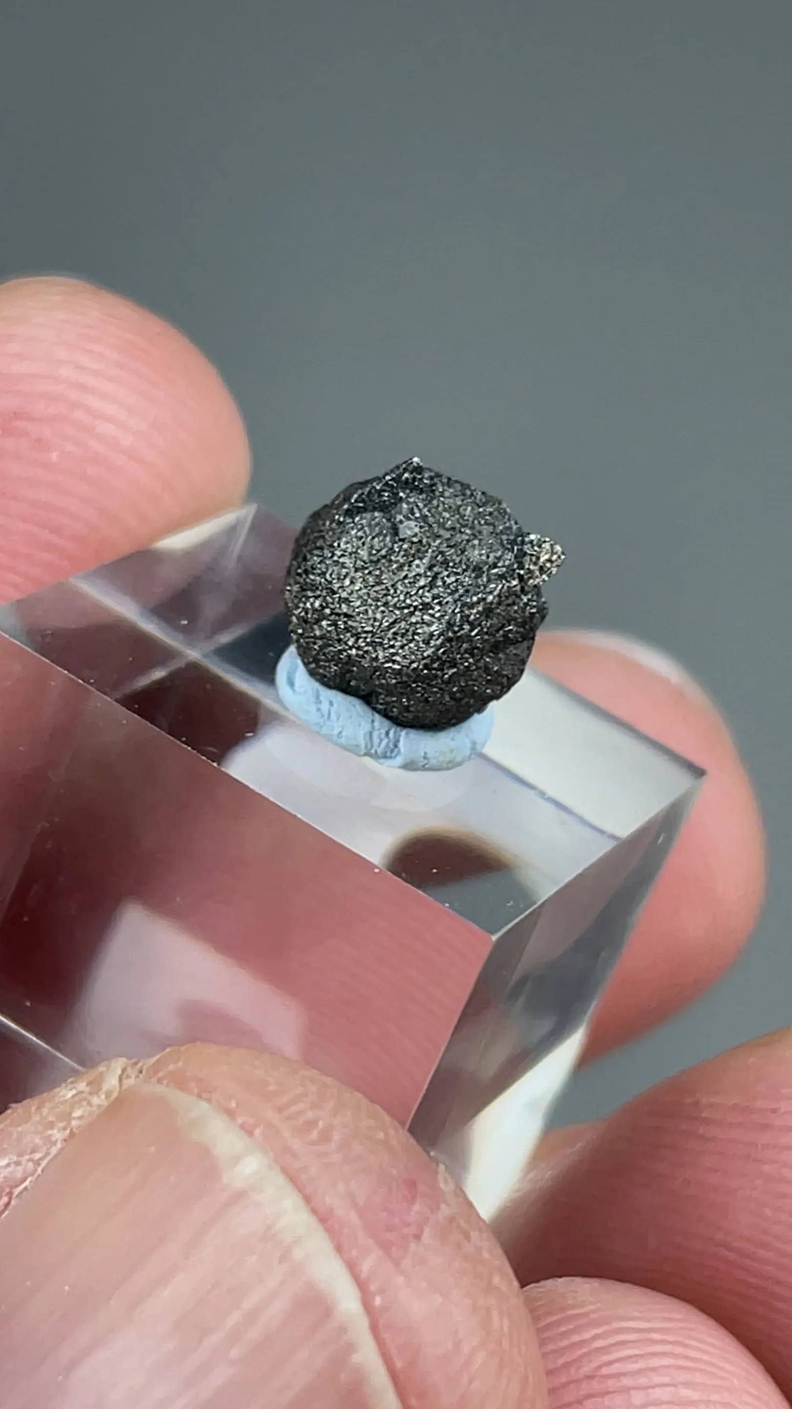 Freibergite on Sphalerite - image 2