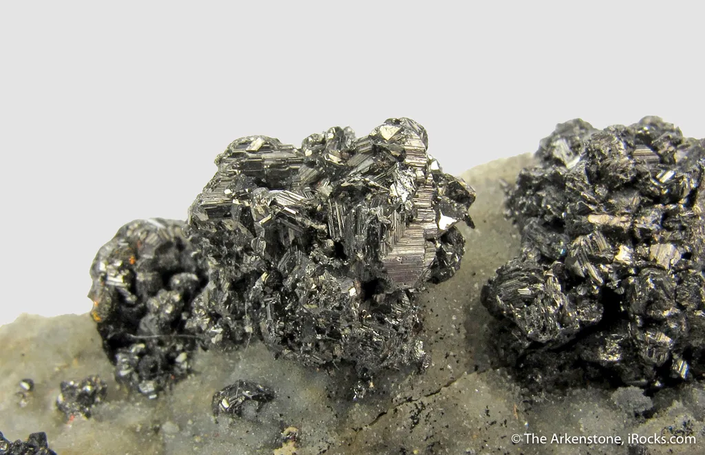 Freieslebenite on Drusy Quartz - image 4
