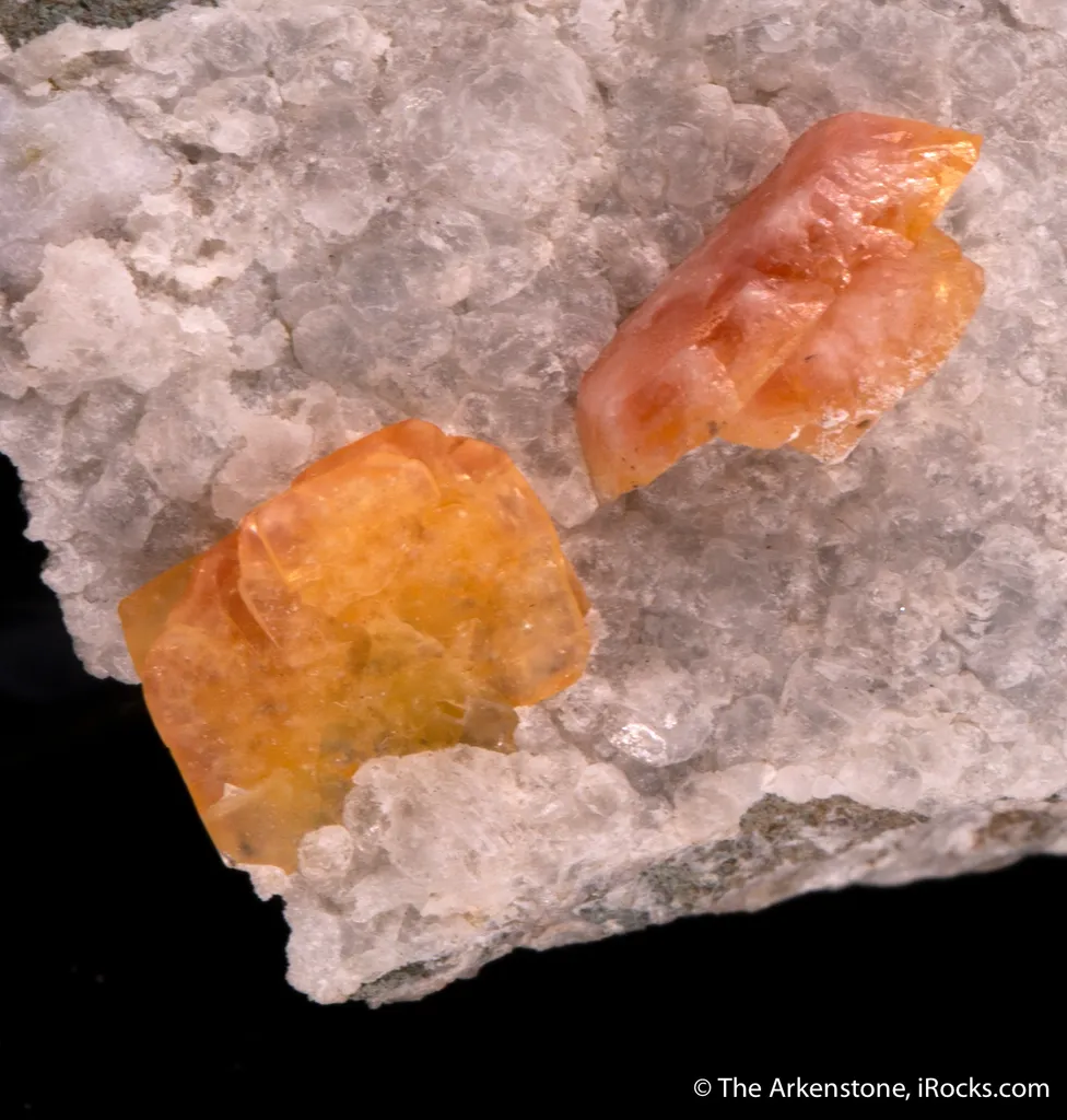 Fresnoite on Analcime image