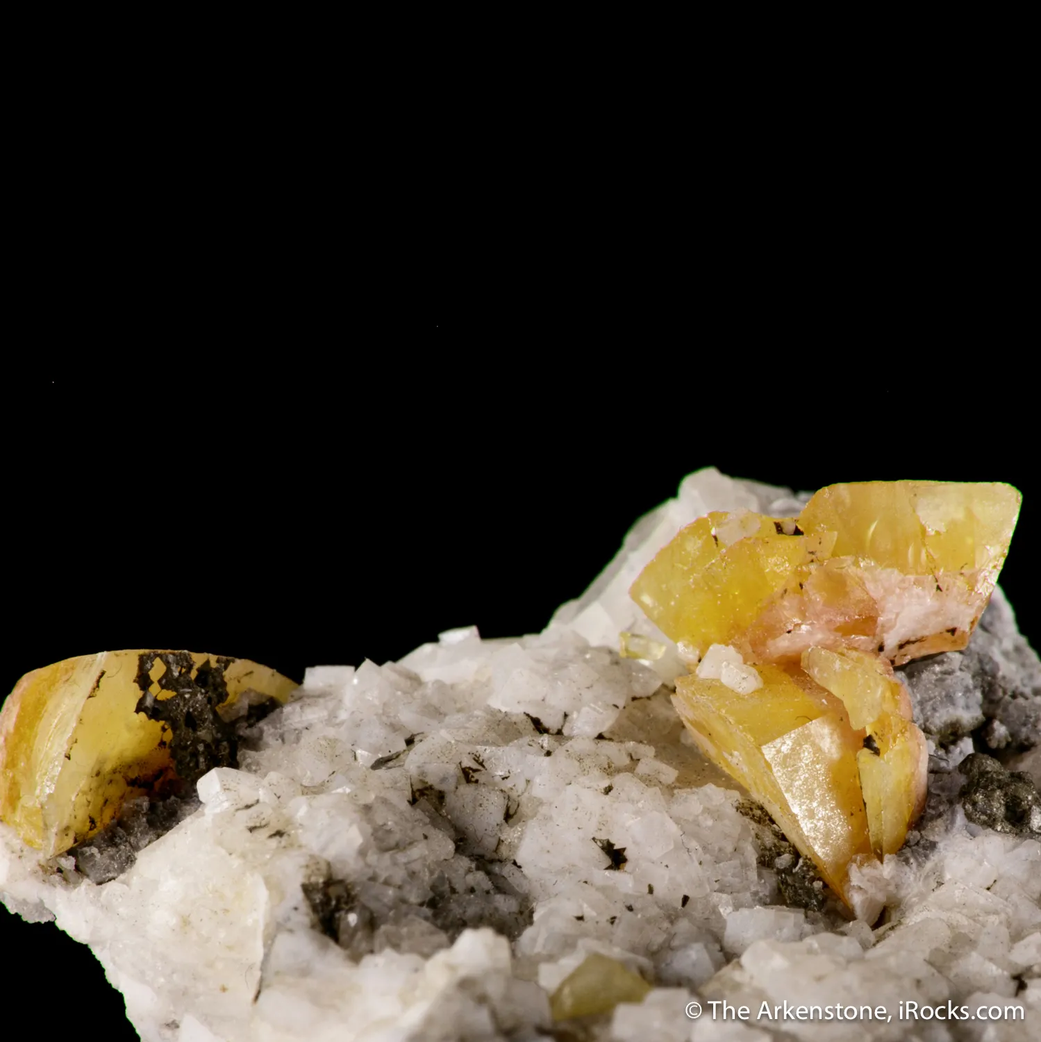 Fresnoite on Analcime (Illustrated) - image 2