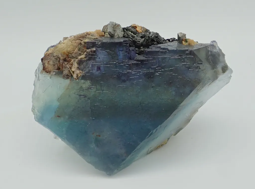 Fuorite with Ferberite, Siderite and Arsenopyrite - image 3