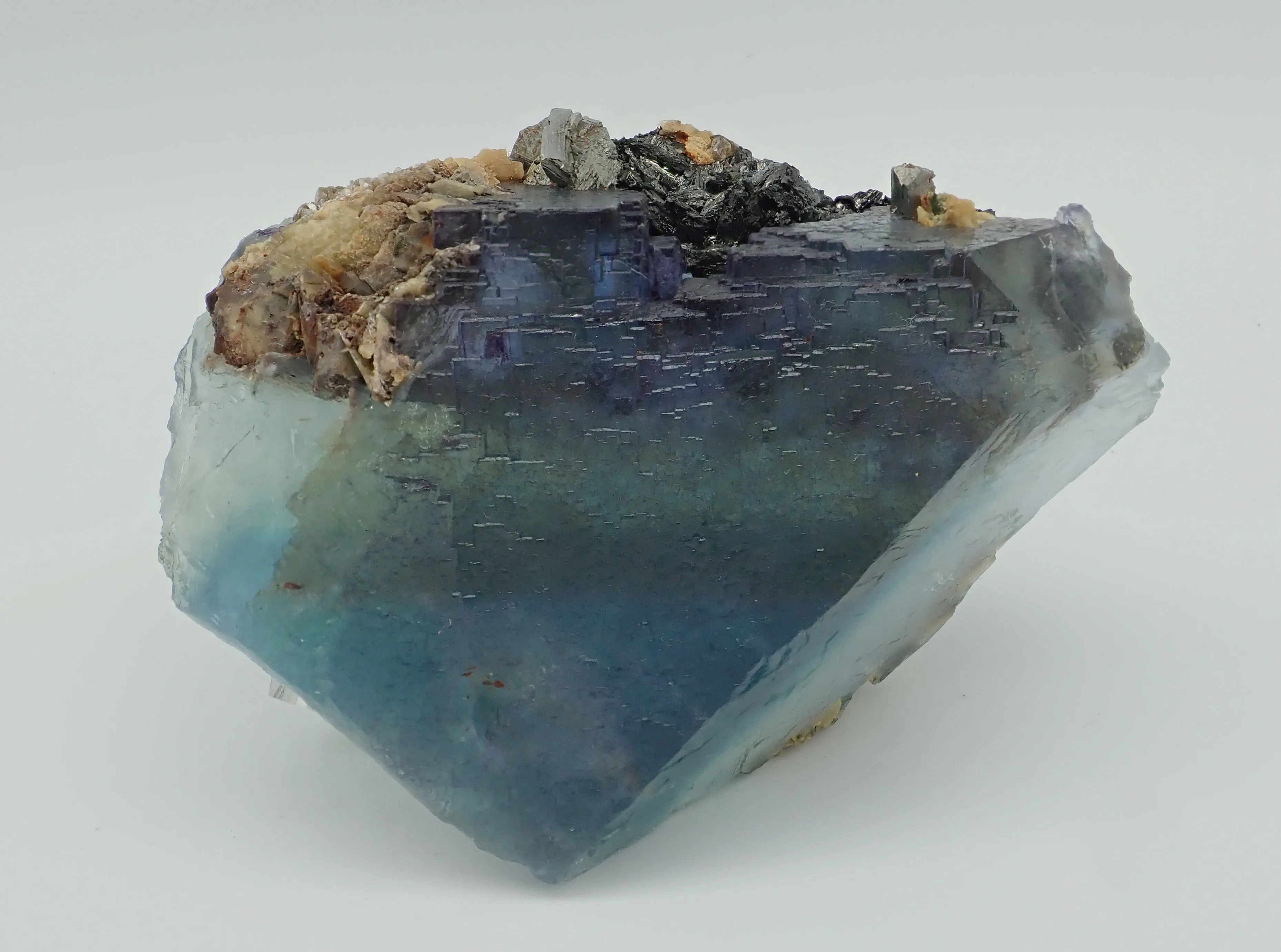 Fuorite with Ferberite, Siderite and Arsenopyrite - image 3