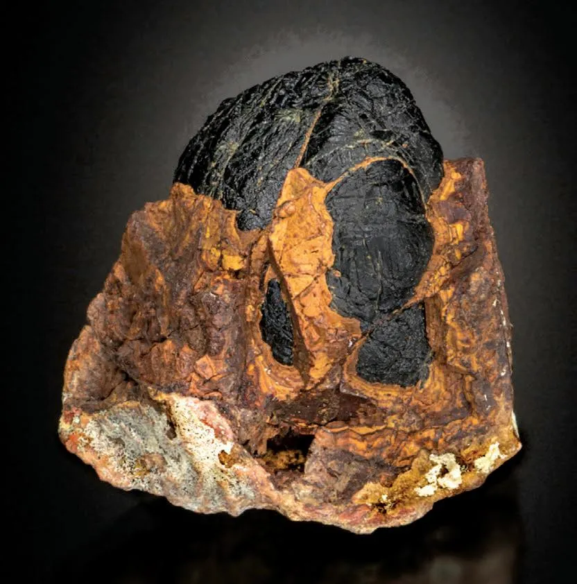 Gadolinite - image 1