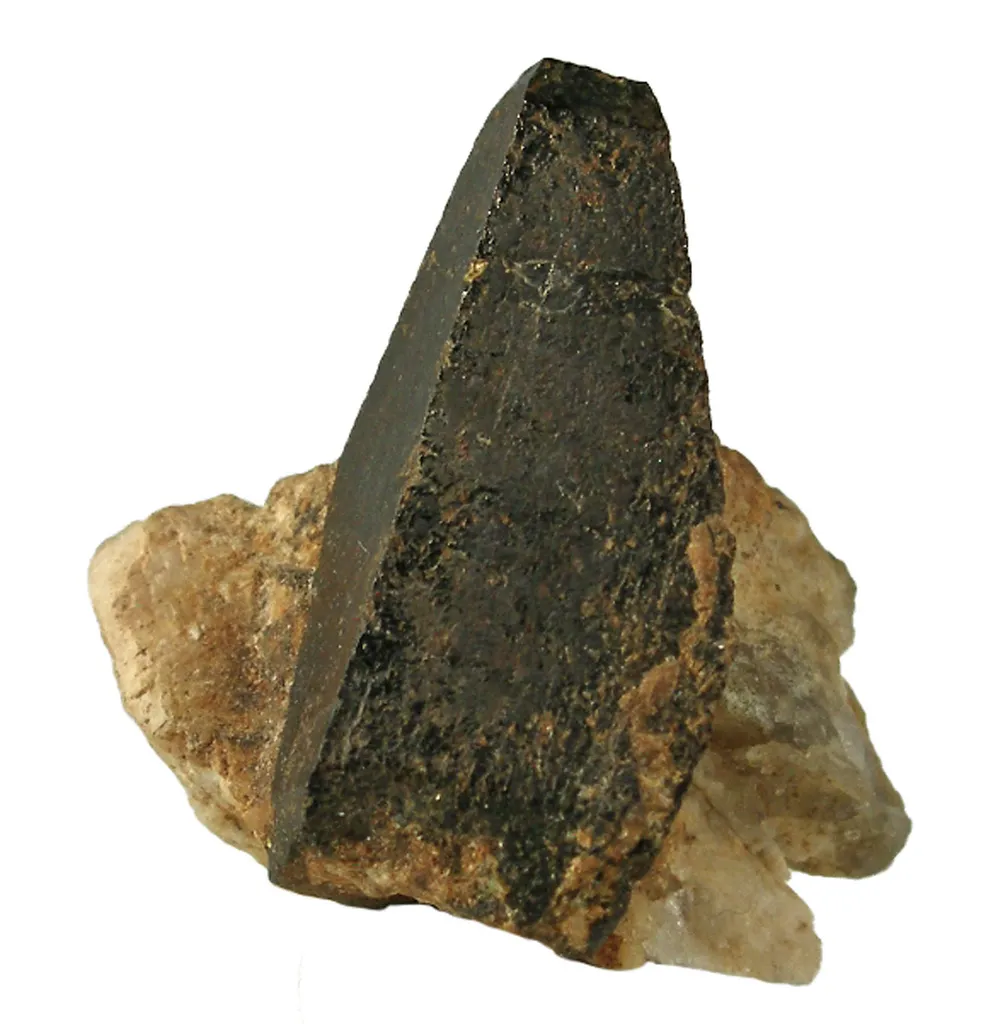 Gadolinite-(Y) - image 2