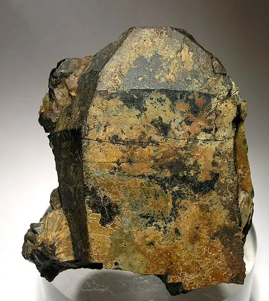 Gadolinite-(Y) image
