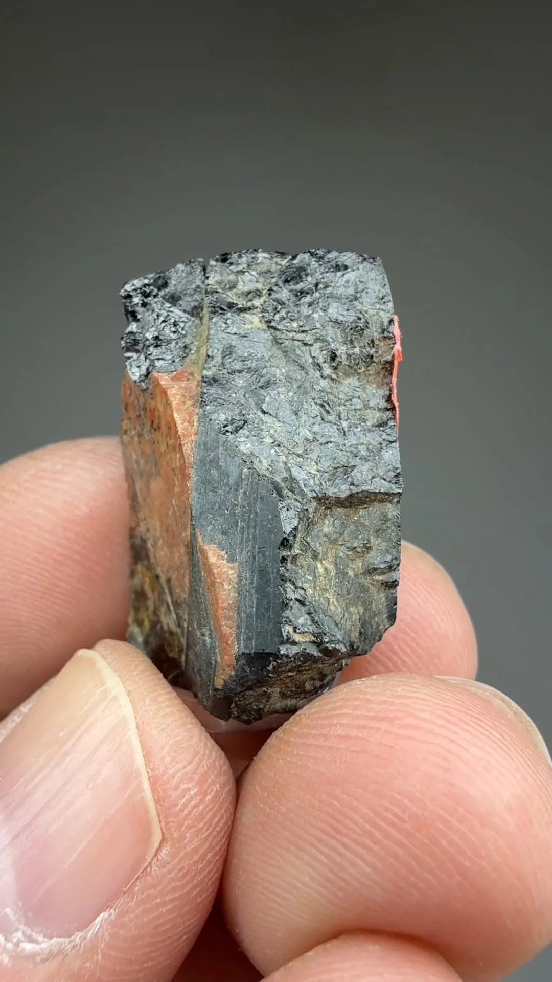 Gadolinite-Y - image 2