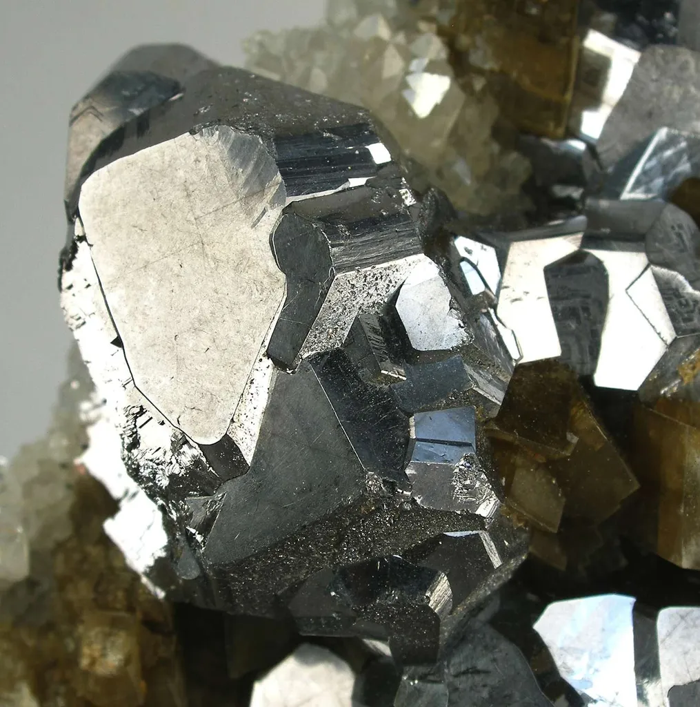 Galena and Siderite on Quartz - image 2