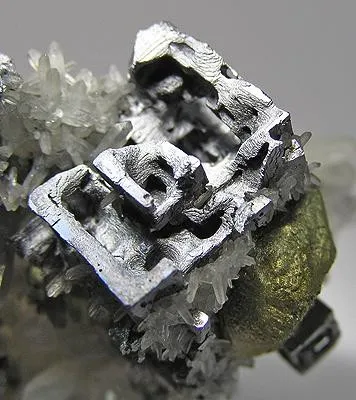 Galena, Chalcopyrite, Quartz - image 2