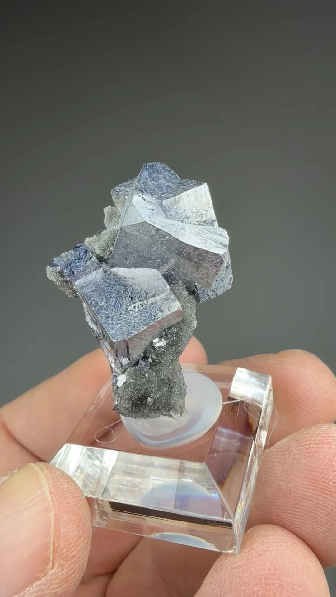 Galena (penetration twin) - image 2