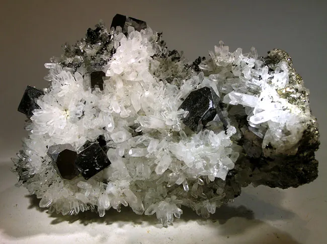 Galena, Quartz, Sphalerite, Pyrite image