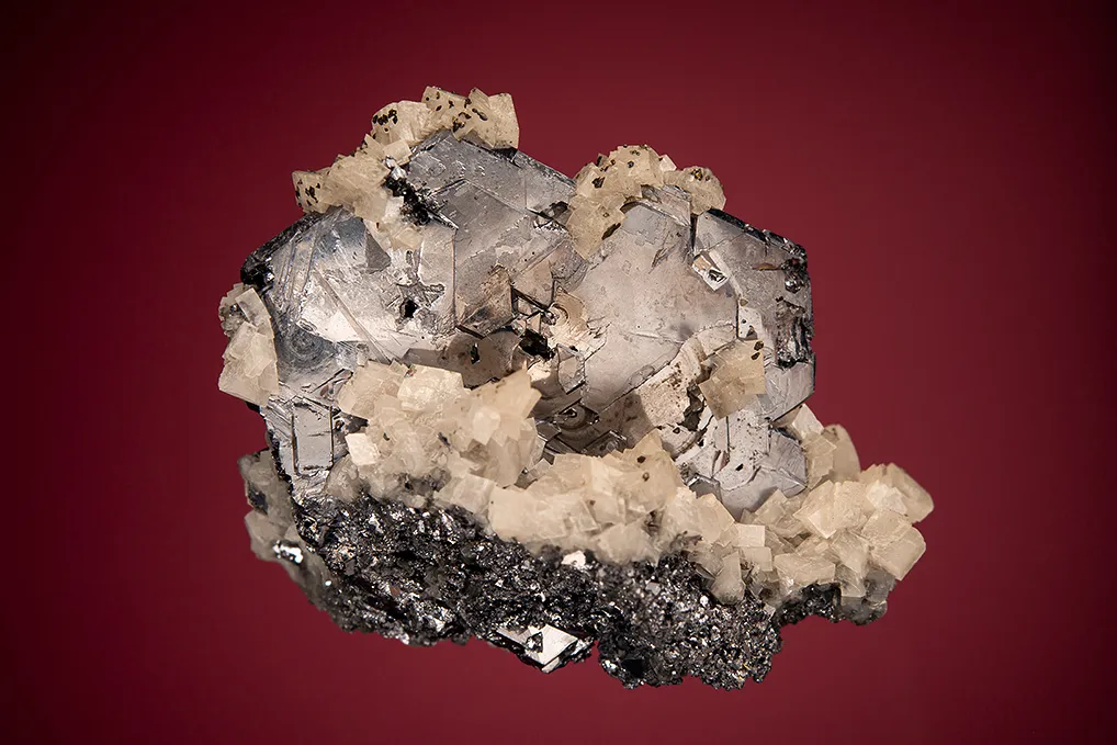 Galena (Spinel law twin) with Dolomite image