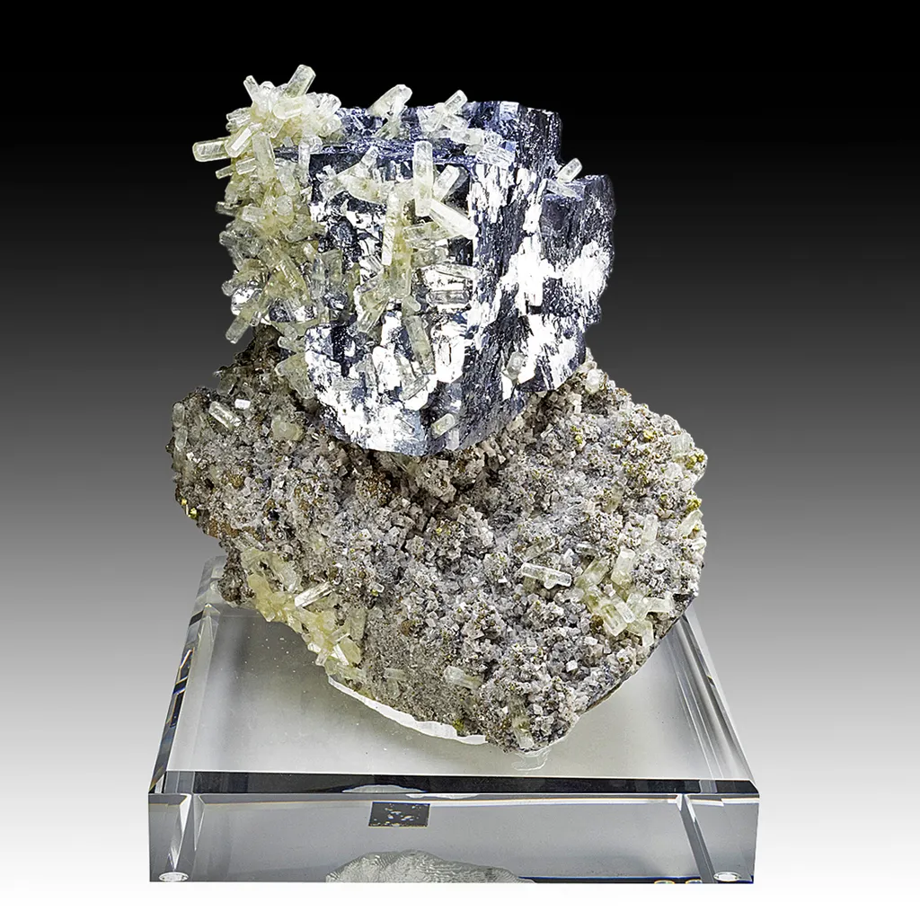 Galena with Calcite image