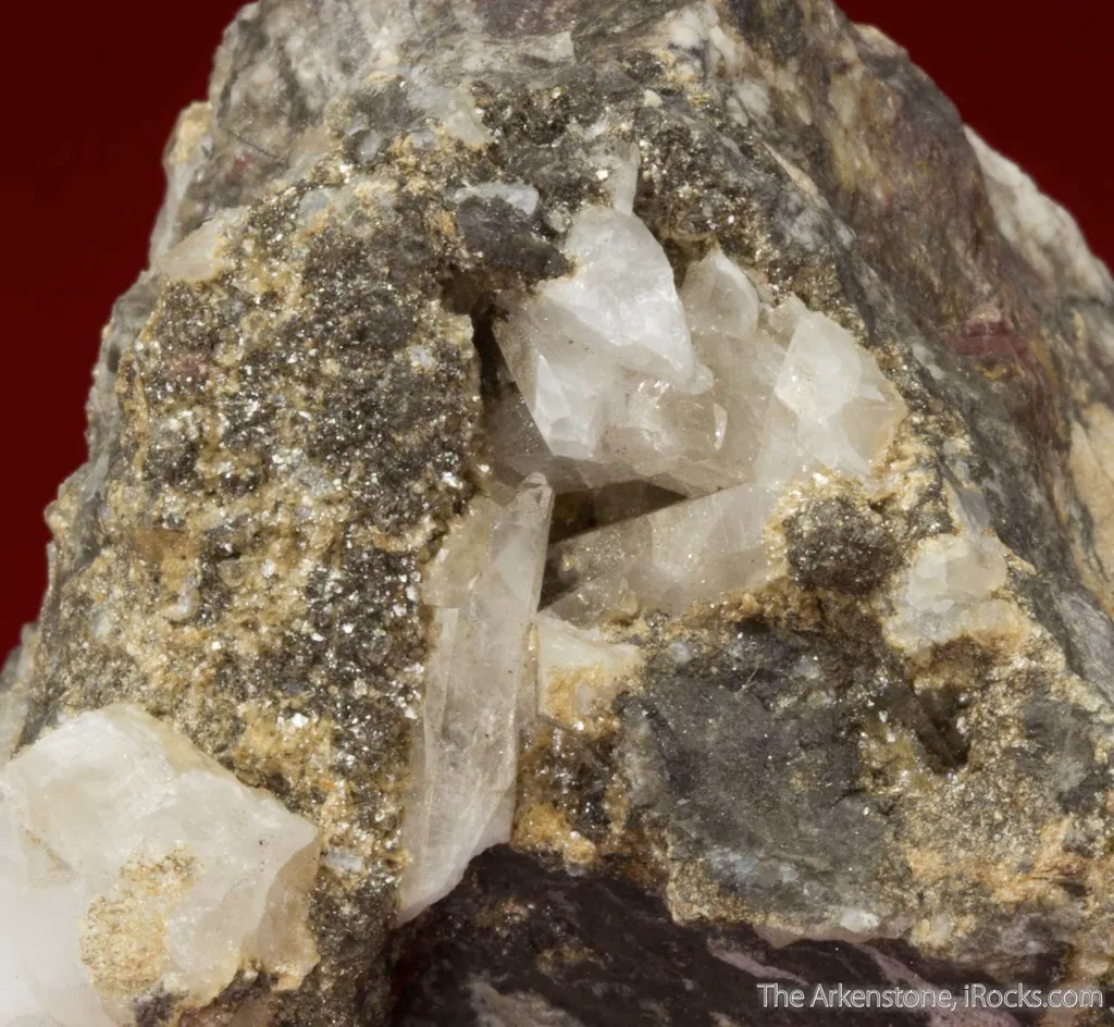 Ganophyllite with Quartz - image 3
