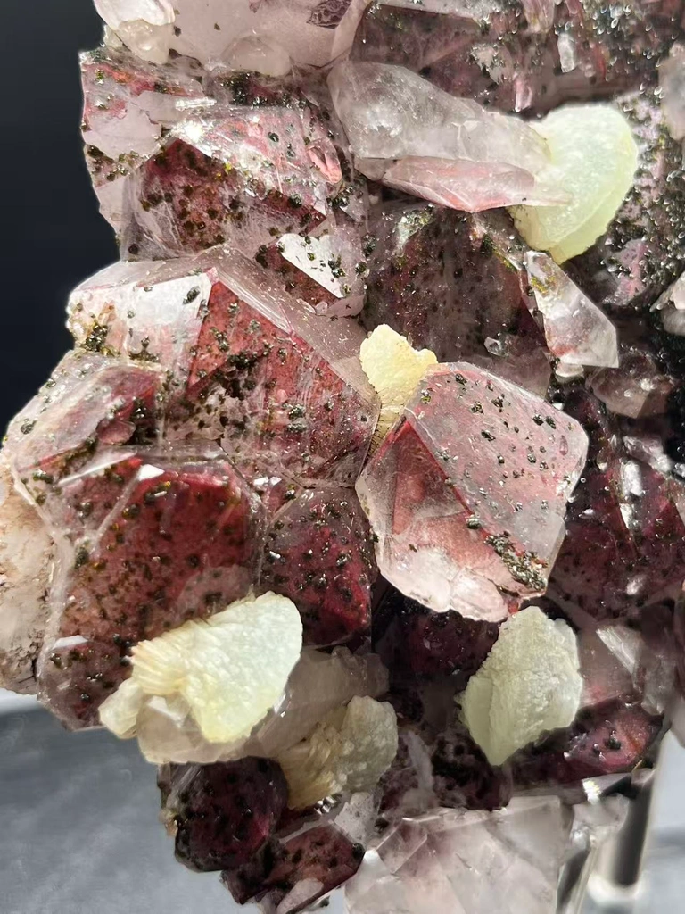 Garden Quartz (Hematite‑Stained Red Quartz) with Botryoidal Prehnite & Epidote, Hongxi Town, Meigu County, Liangshan, Sichuan Province, China - image 5