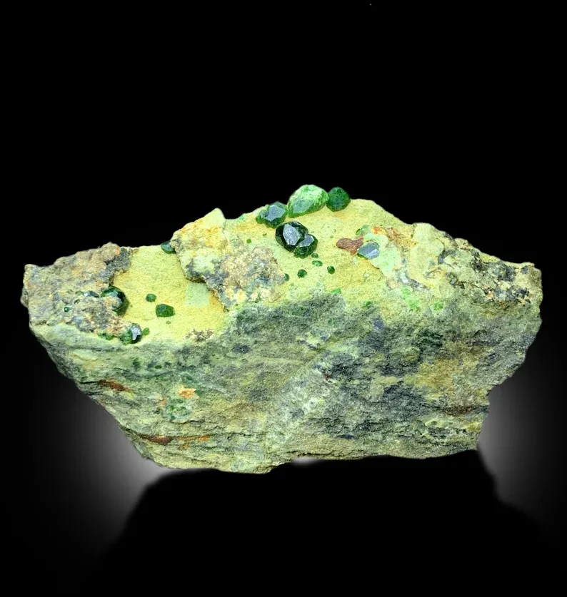 Garnet from Belqeys Mountain - image 4
