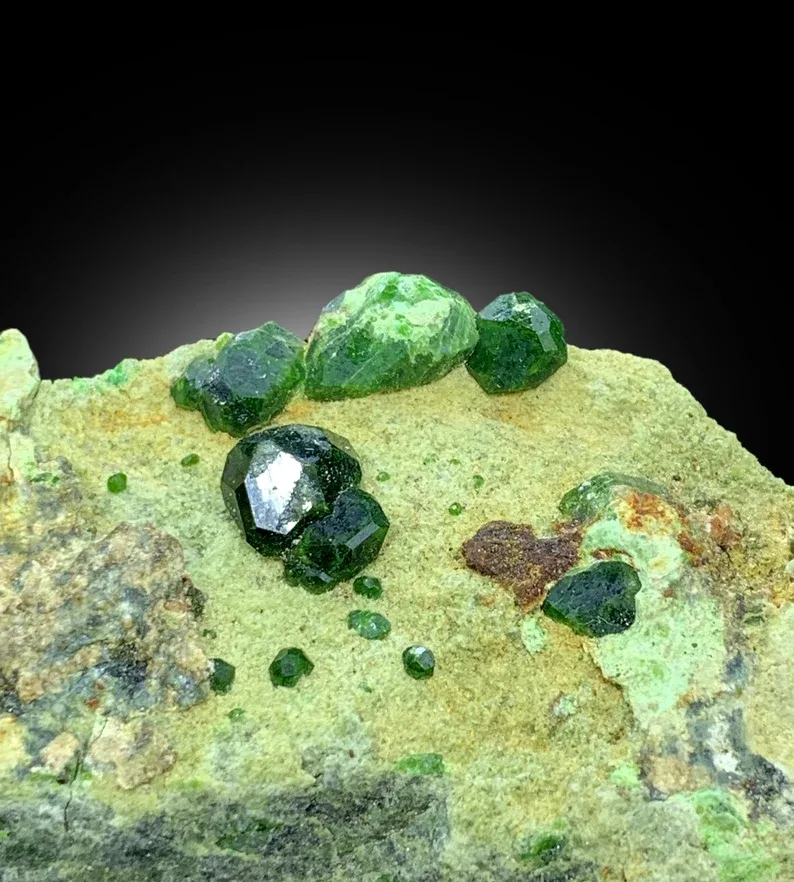 Garnet from Belqeys Mountain - image 5