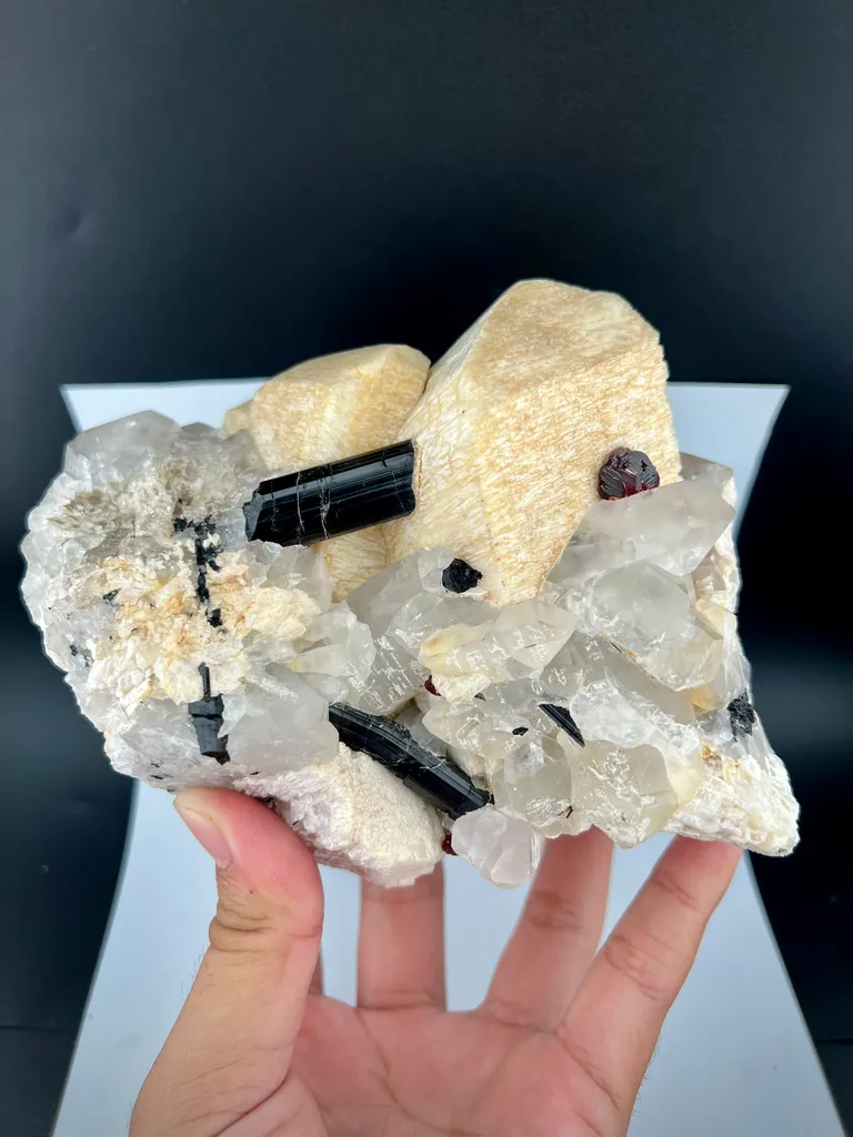 Garnet from Pakistan - image 5