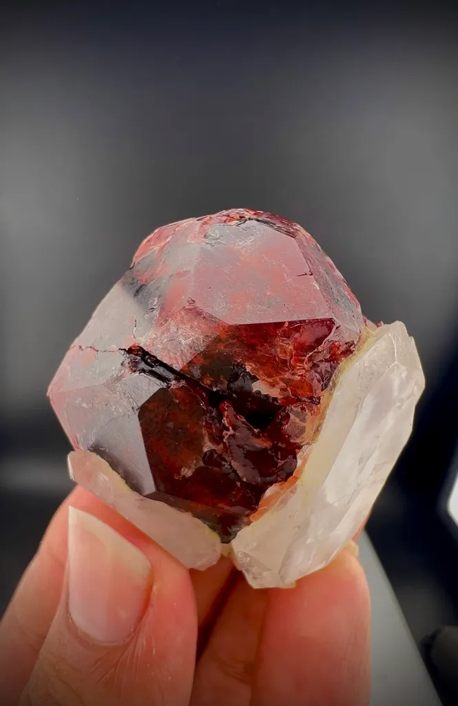 Garnet from Pakistan image