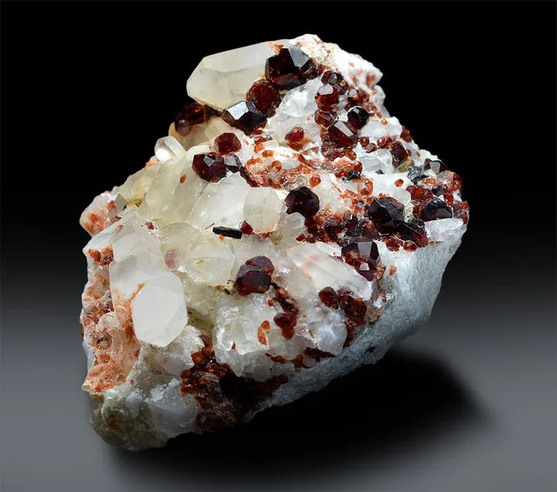 Garnet from Pakistan - image 3