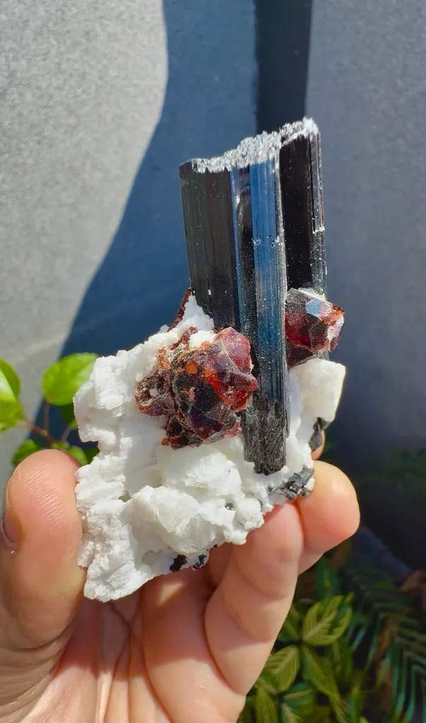 Garnet from Pakistan - image 3