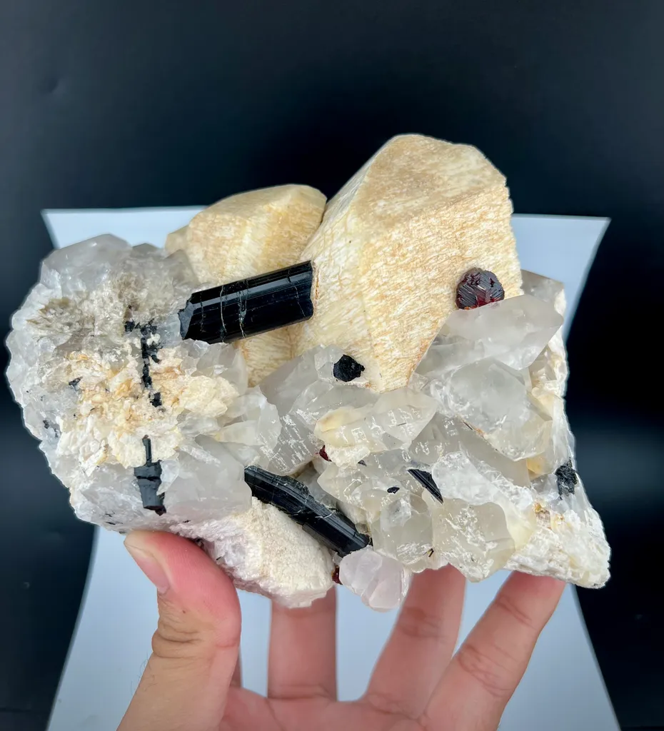 Garnet from Pakistan - image 3