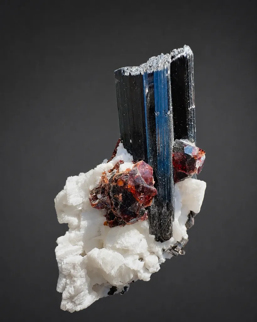 Garnet from Pakistan image