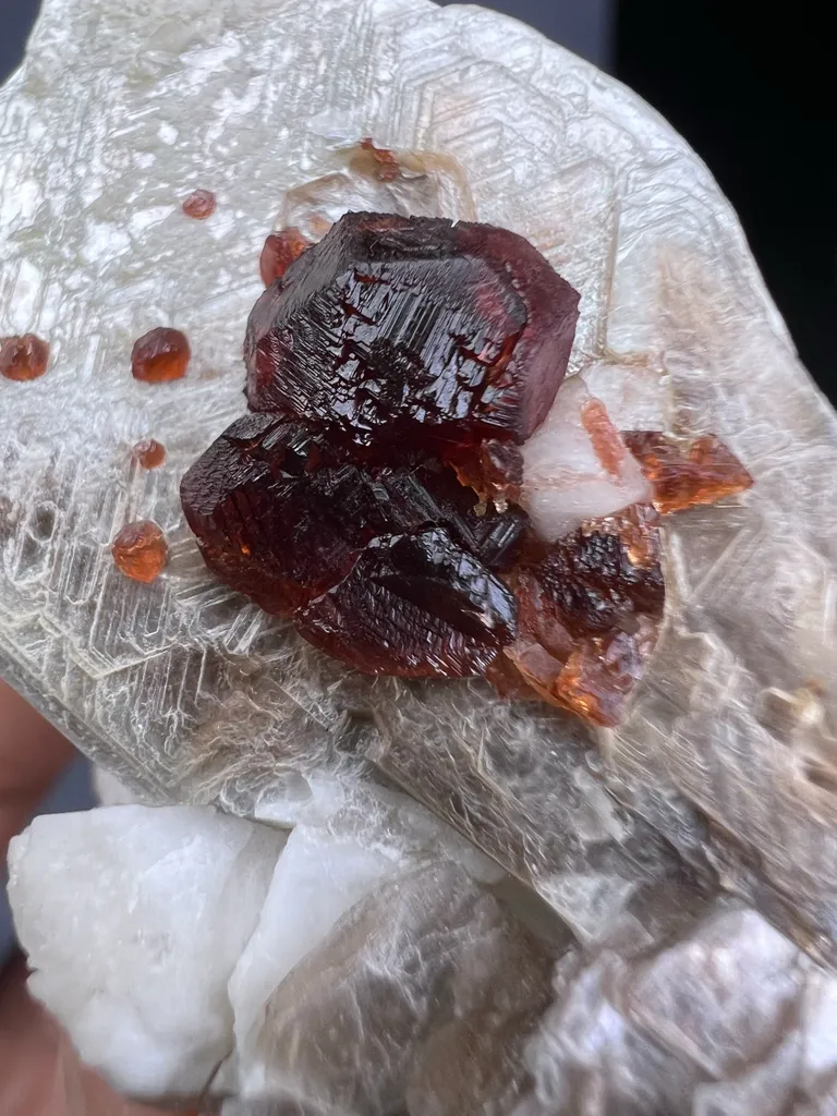 Garnet from Pakistan, Gilgit-Baltistan, Shigar District, Shigar Valley, Alchuri - image 5