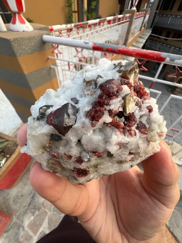 Garnet from Pakistan, Gilgit-Baltistan, Skardu District - image 5