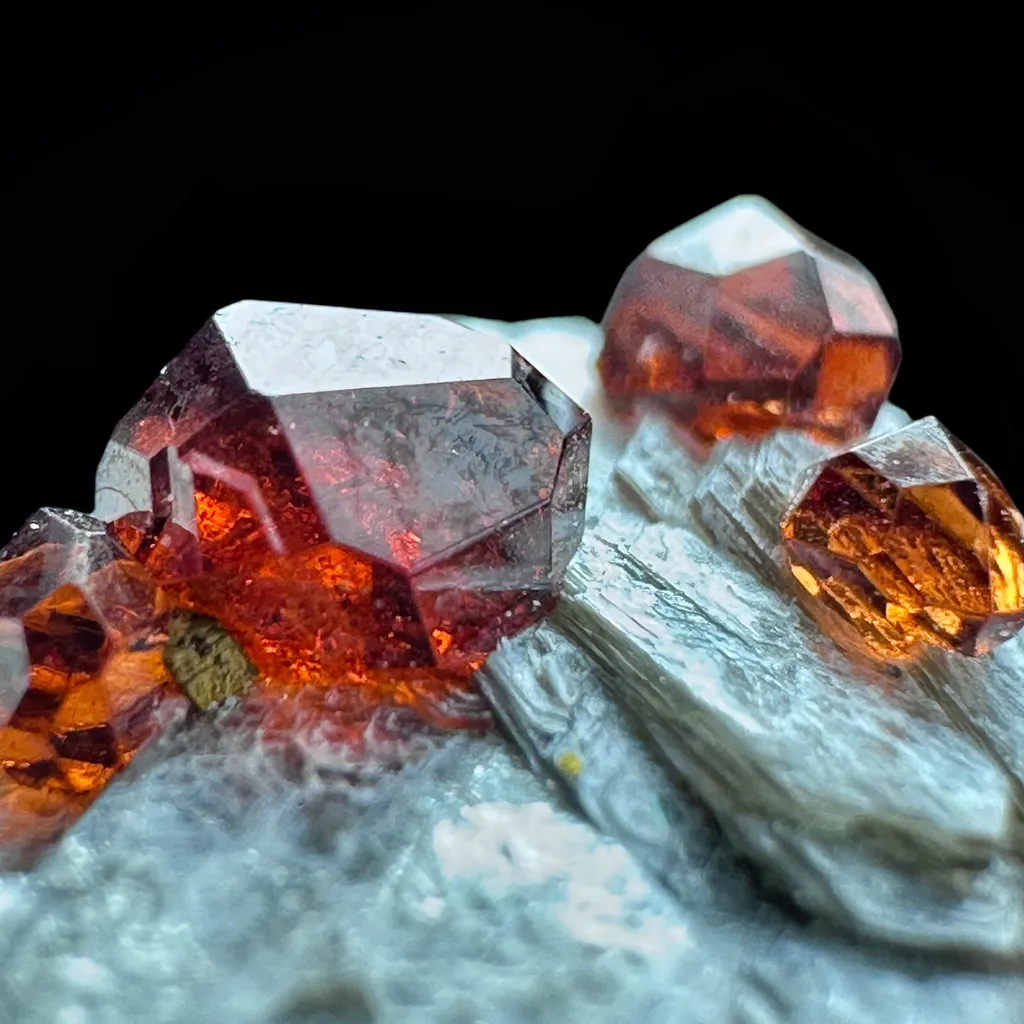 Garnet from Pakistan, Gilgit-Baltistan, Skardu District - image 6
