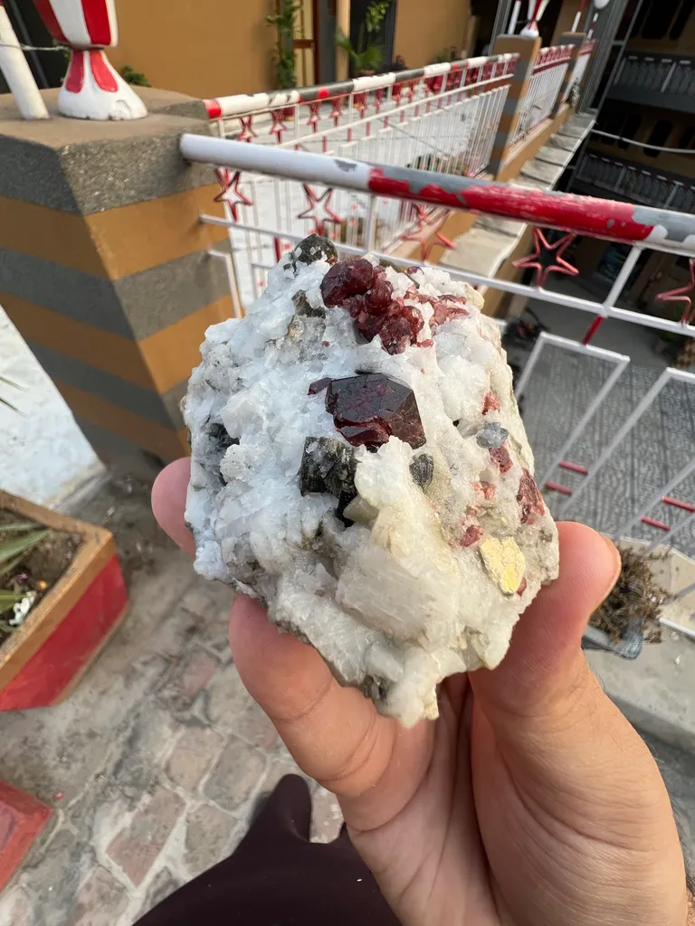 Garnet from Pakistan, Gilgit-Baltistan, Skardu District - image 7
