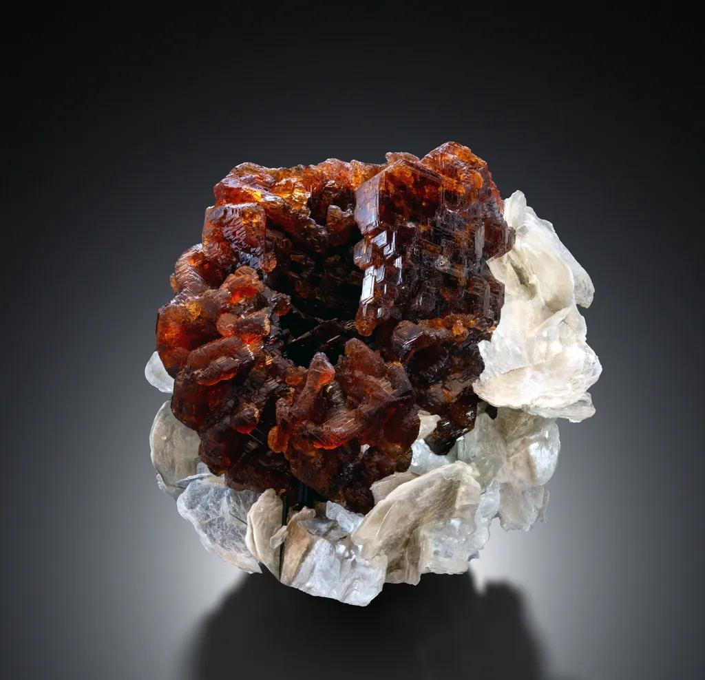 Garnet from Pakistan, Gilgit-Baltistan, Skardu District, Shigar Valley image