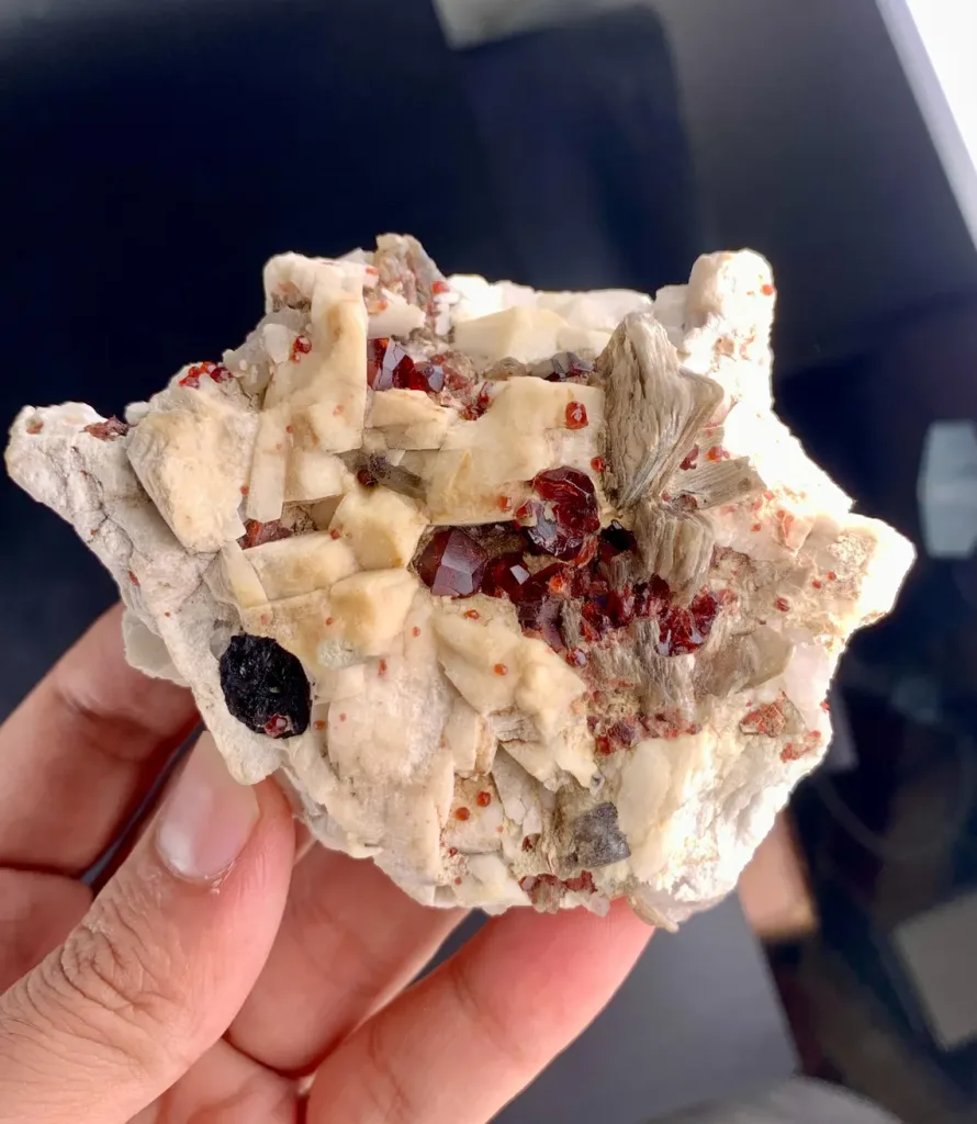 Garnet from Pakistan - image 4