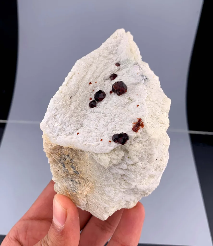 Garnet from Pakistan - image 4