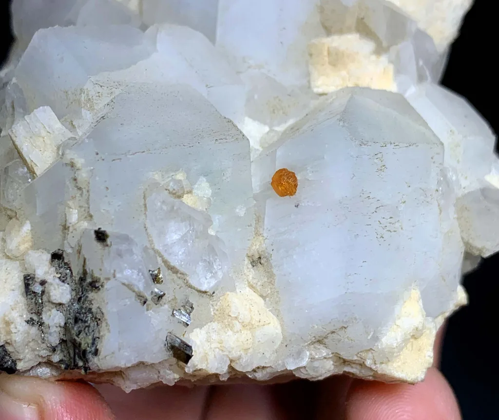 Garnet from Pakistan - image 9