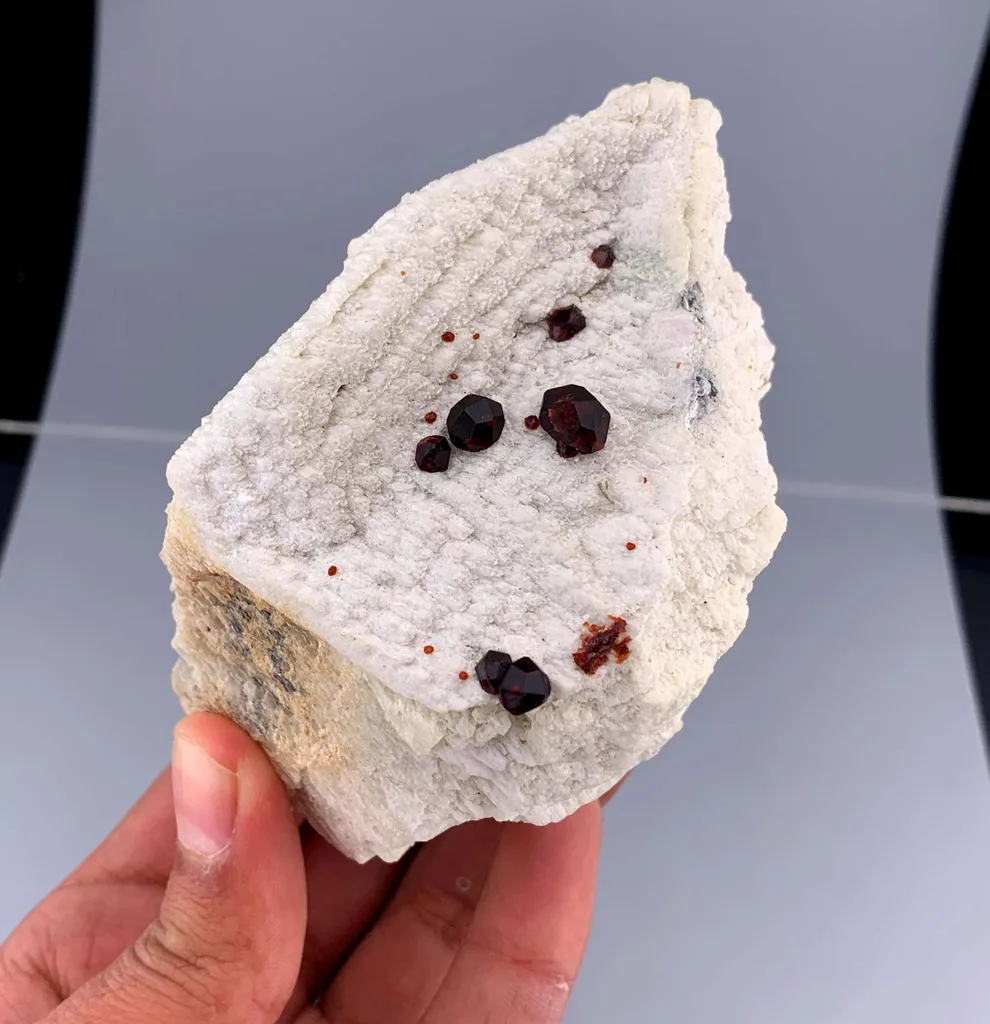 Garnet from Pakistan - image 8