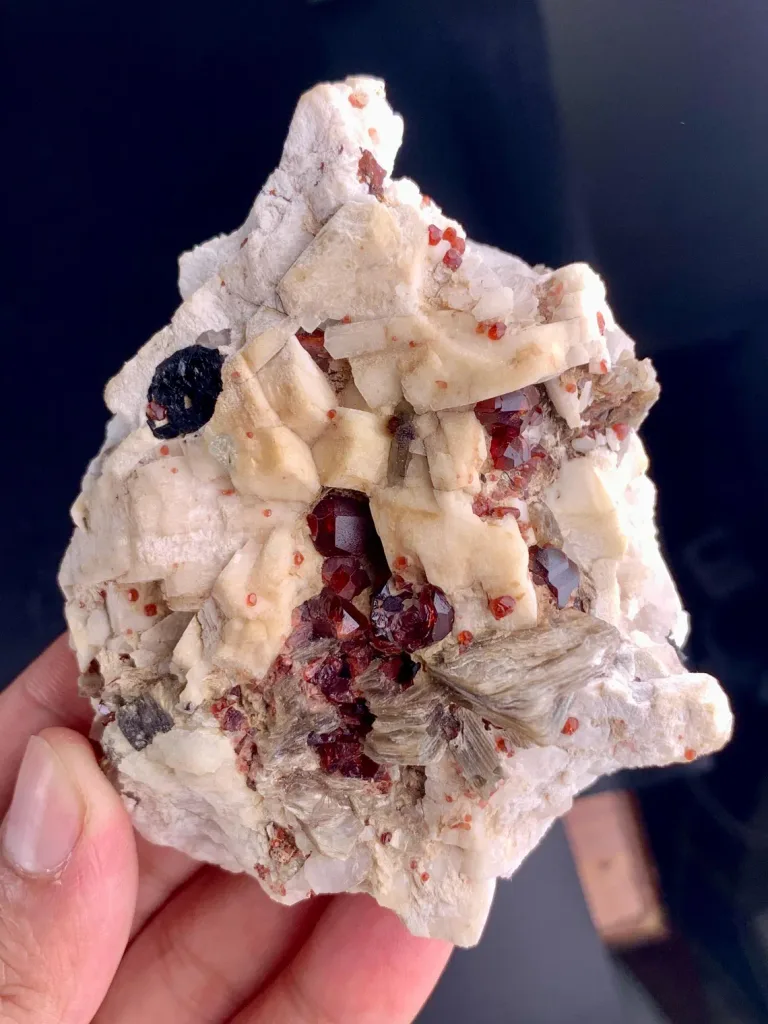 Garnet from Pakistan - image 2