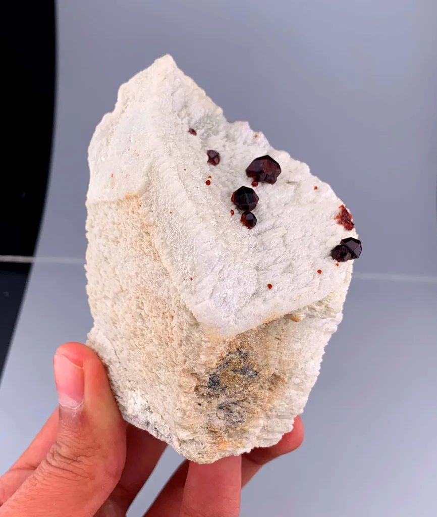 Garnet from Pakistan - image 10