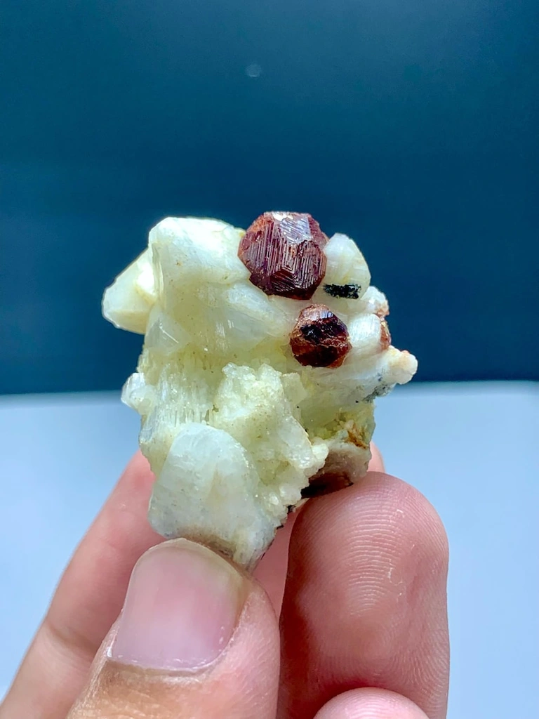 Garnet from Skardu District, Gilgit-Baltistan, Pakistan image