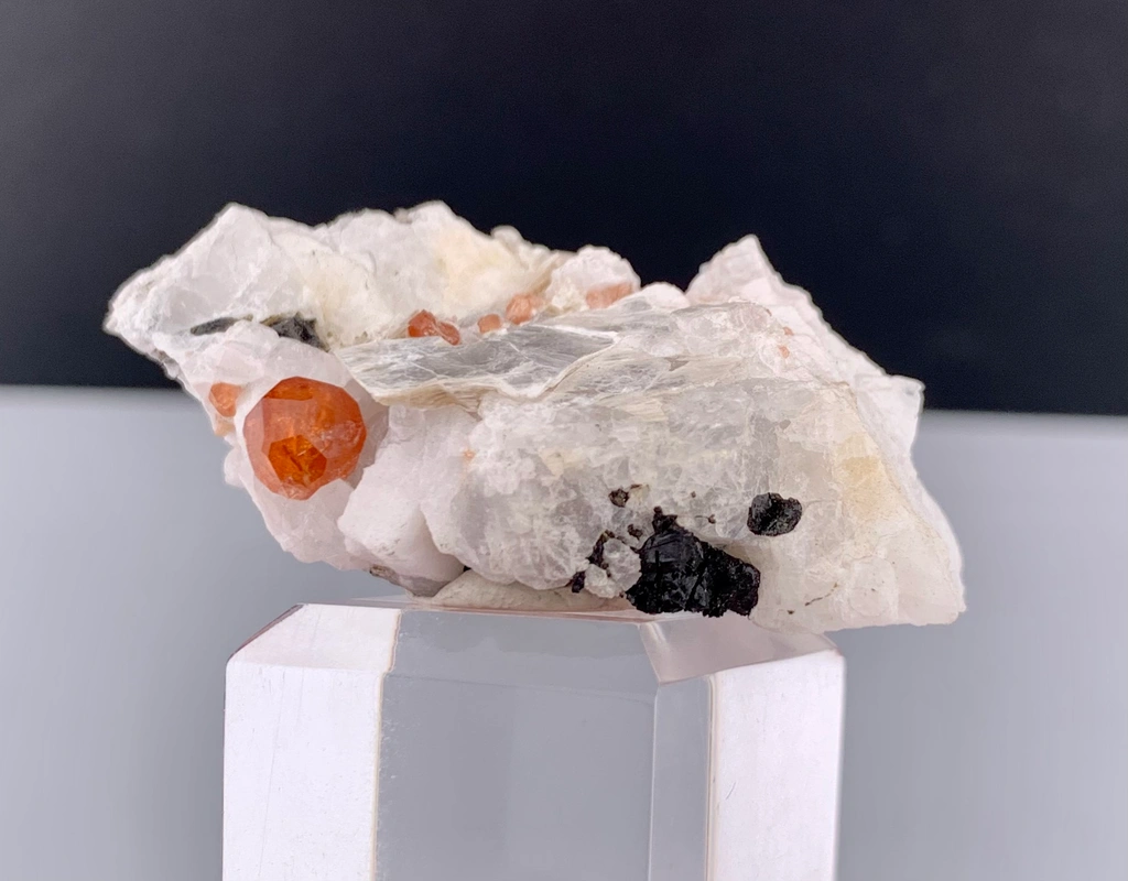 Garnet from Skardu District, Gilgit-Baltistan, Pakistan - image 7