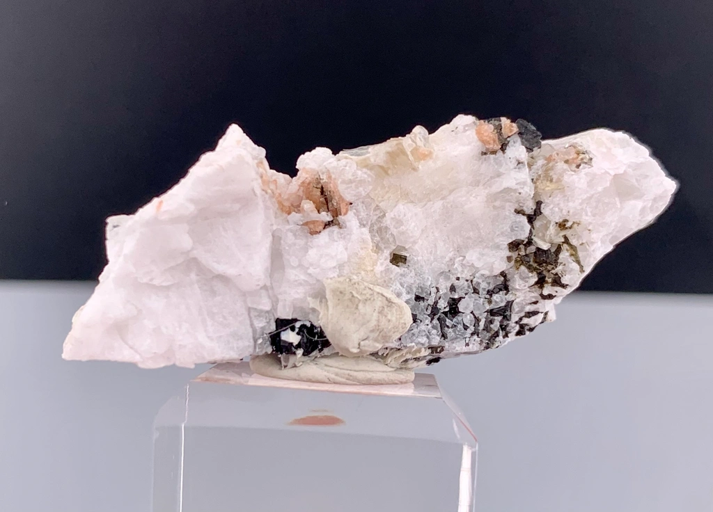 Garnet from Skardu District, Gilgit-Baltistan, Pakistan - image 9