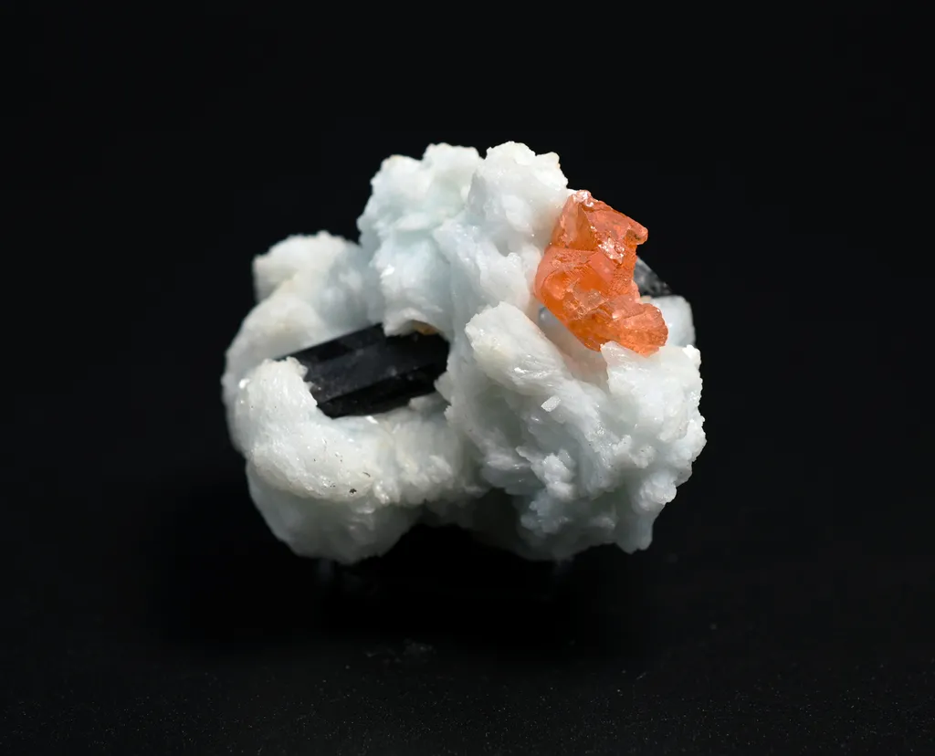 Garnet from USA, California, Little Three Mine - image 4