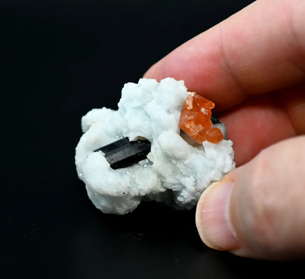 Garnet from USA, California, Little Three Mine - image 2