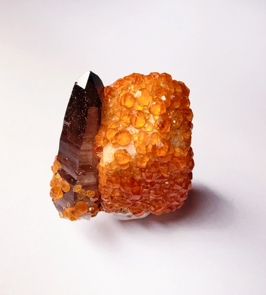 Garnet from Wushan Spessartine Mine, Tongbei, Yunxiao Co., Fujian, China image