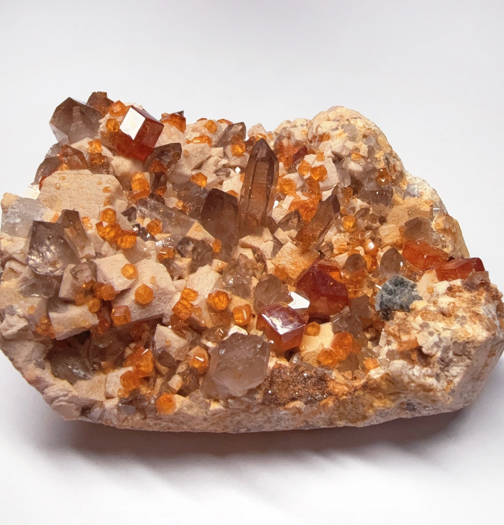 Garnet from Wushan Spessartine Mine, Tongbei, Yunxiao Co., Fujian, China image