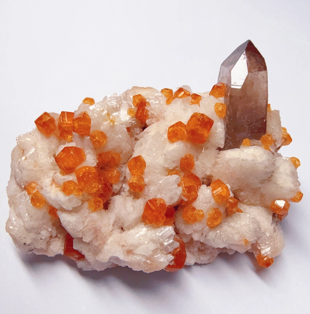 Garnet from Wushan Spessartine Mine, Tongbei, Yunxiao Co., Fujian, China image